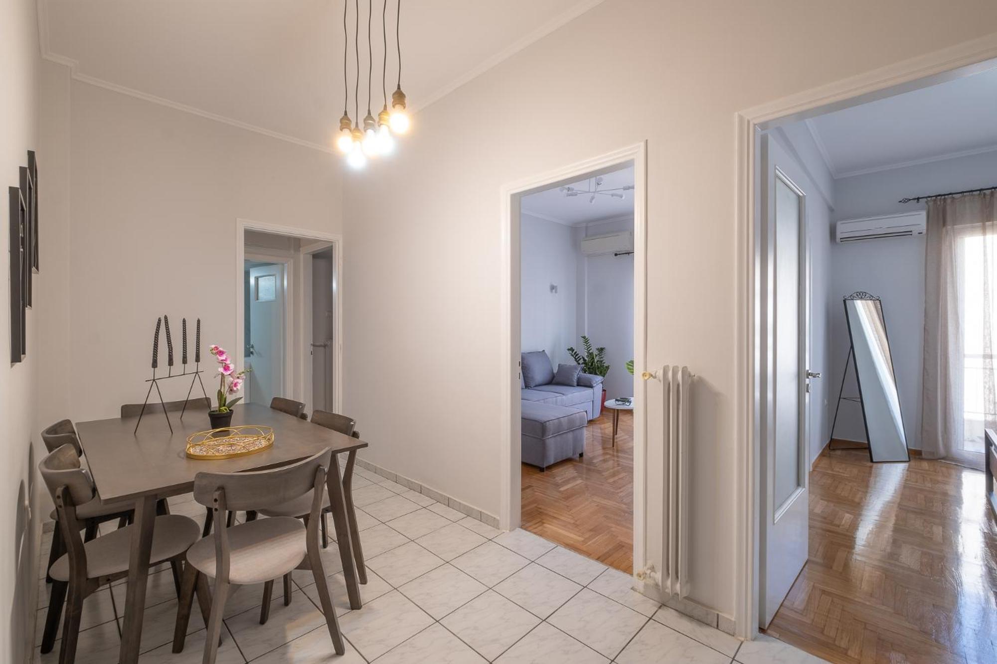 Lovely And Modern 3Bd Apartment Close To Ampelokipoi Metro アテネ エクステリア 写真