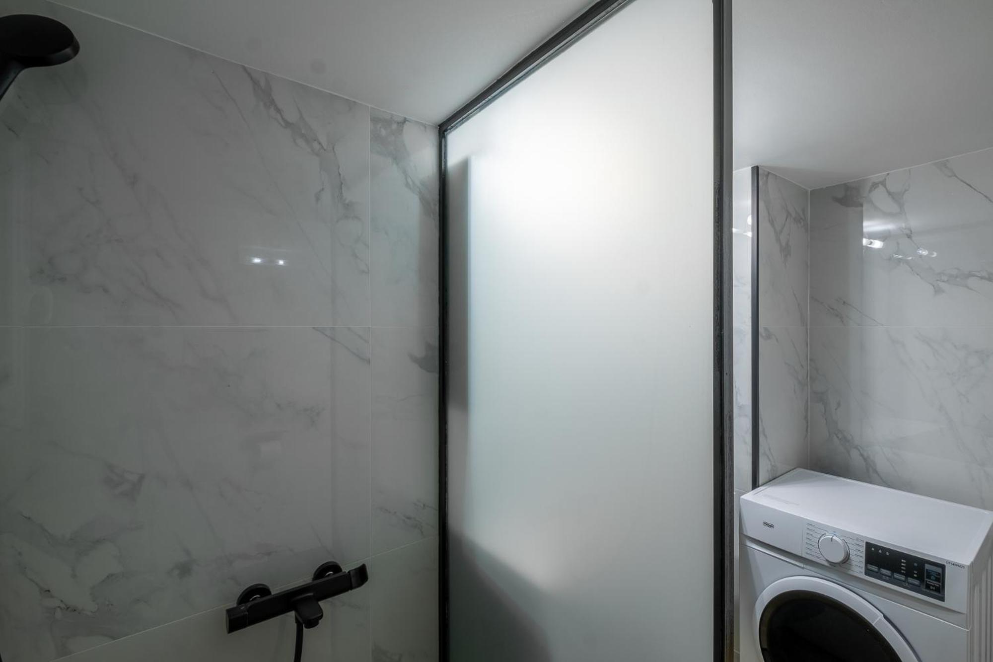Lovely And Modern 3Bd Apartment Close To Ampelokipoi Metro アテネ エクステリア 写真