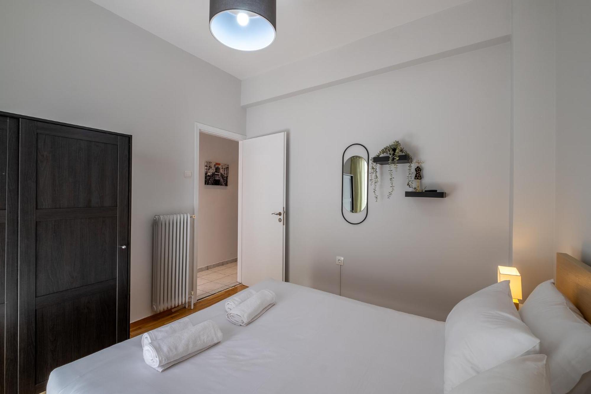 Lovely And Modern 3Bd Apartment Close To Ampelokipoi Metro アテネ エクステリア 写真