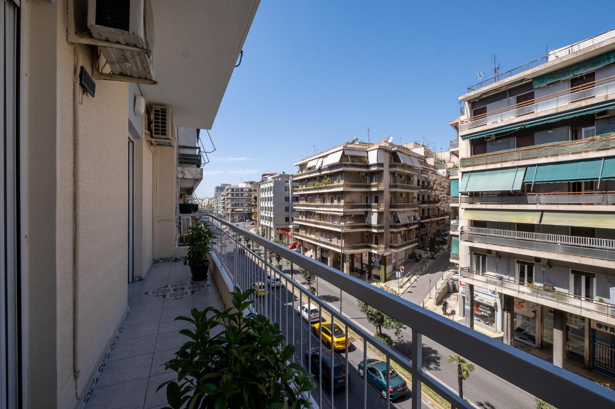 Lovely And Modern 3Bd Apartment Close To Ampelokipoi Metro アテネ エクステリア 写真