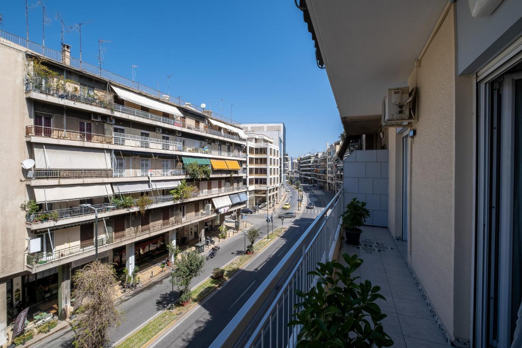 Lovely And Modern 3Bd Apartment Close To Ampelokipoi Metro アテネ エクステリア 写真